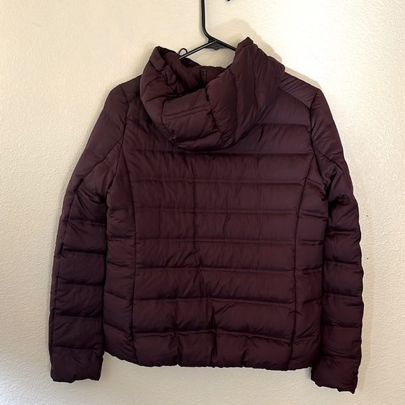EUC Uniqlo Ultra Light Down Parka - Picture 2 of 3
